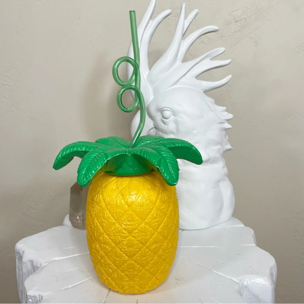 Krazy Straw Pineapple Plastic Sipper Cup 🍍